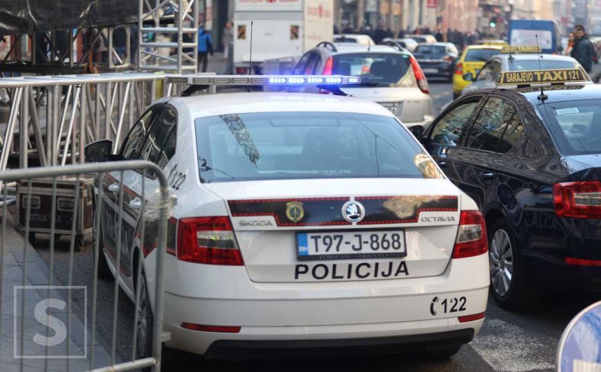 Sarajevska policija od 24-godišnjaka oduzela BMW: Duguje 53.530,00 KM neplaćenih kazni