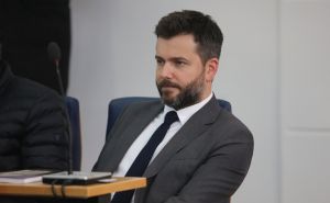 Albin Zuhrić tvrdi: "Konaković ima sve manje podrške od ostatka Trojke, pa čak i u NIP-u"