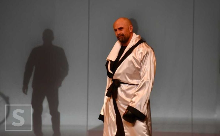 U Narodnom pozorištu Sarajevo prvi put izvedena predstava 'Jedan je Muhammad Ali'