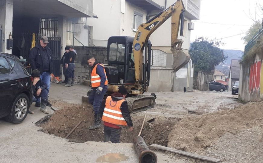 Radnici ViK-a na terenu: U ovim ulicama bi moglo doći do nestanka vode