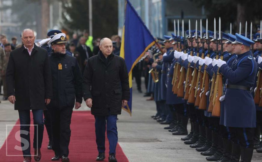 Posjeta visokog zvaničnika NATO-a Oružanim snagama BiH u Rajlovcu: Obratio se i Zukan Helez