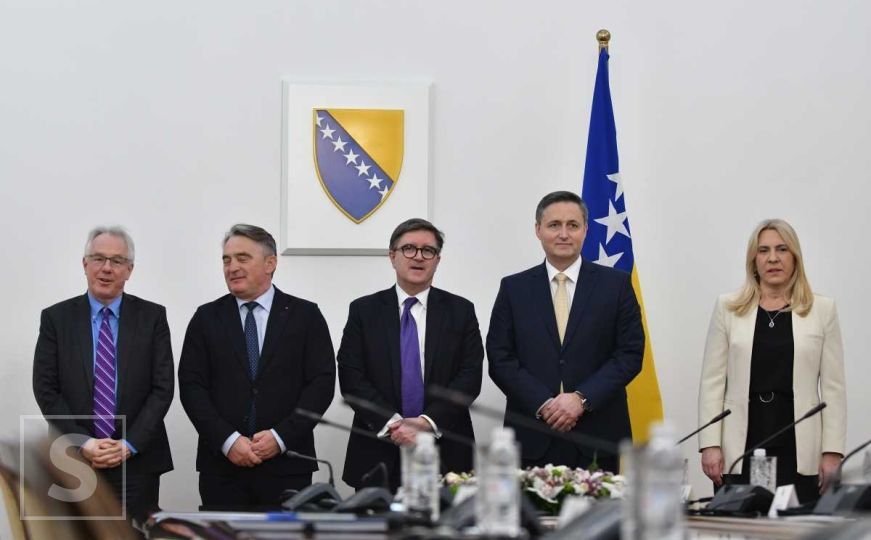 Denis Bećirović nakon sastanka s Jamesom O'Brienom: 'SAD pokazuje izrazitu podršku za BiH'