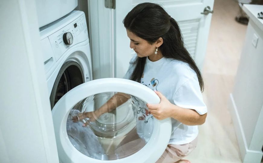 Treba li odjeću prije pranja okrenuti naopako?