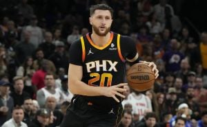 NBA: Nurkić upisao double-double u pobjedi Phoenixa nad Milwaukeejem