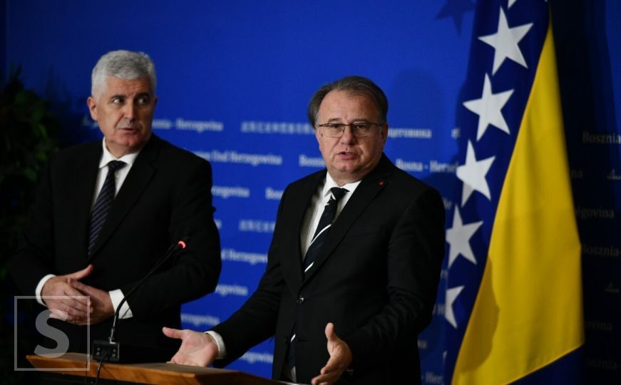 SDA nakon sastanka koalicije u Sarajevu: "Trojka je očigledno Čoviću ispunila želju"