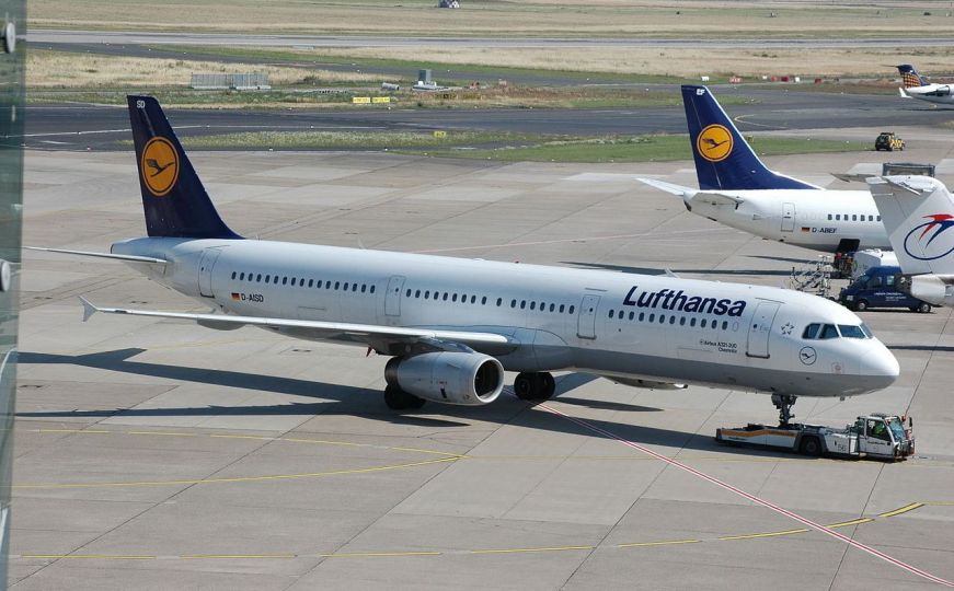 Tragedija na letu u avionu Lufthanse: "Iskašljavao je litre krvi i preminuo, ljudi su vrištali"