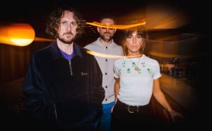 The Zutons - Creeping On The Dancefloor