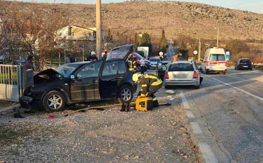 Novi detalji nesreće u Mostaru: Stravičan sudar na cesti, ima poginulih