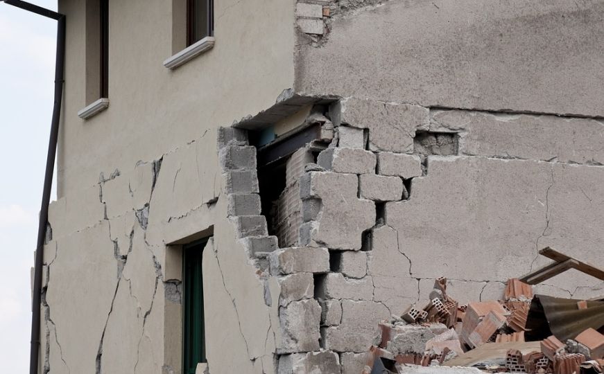 Uputstvo Civilne zaštite: Šta uraditi u slučaju zemljotresa?