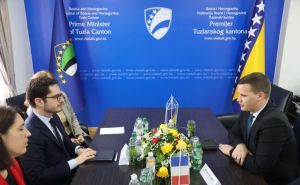 Ambasador Delmas se nada uvođenju francuskog jezika u školama u Tuzlanskom kantonu