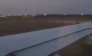 Ovo je trenutak kada je avion udario u rasvjetu na aerodromu u Beogradu