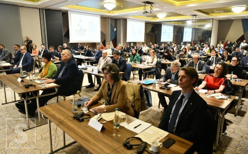Konferencija u Sarajevu: Novinari otkrili šta je najbolji alat za borbu protiv ruskih dezinformacija