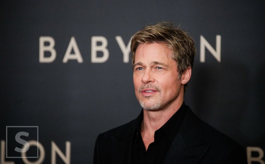 Brad Pitt u izdanju kakvom ga dosad nismo vidjeli: Nosi skupocjenu trenerku iz svoje modne linije