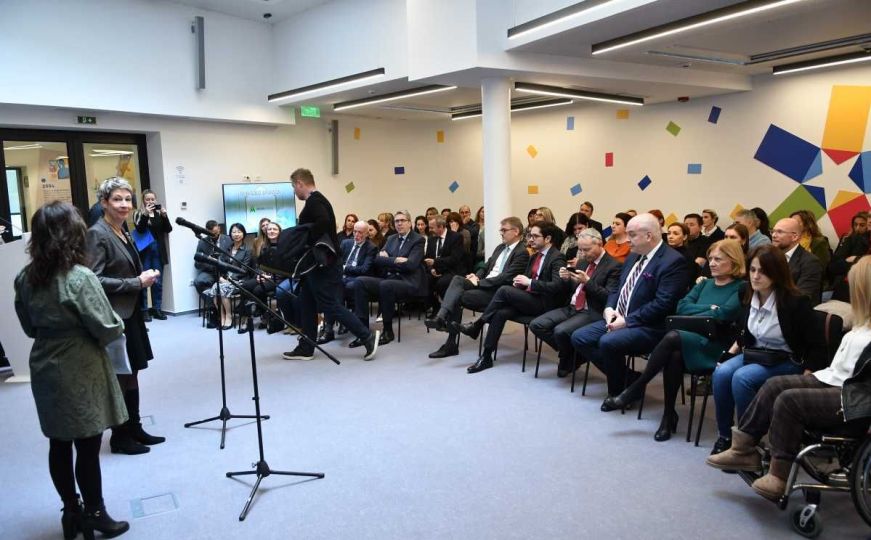 Diplomatski zimski bazar '23 prikupio više od 230.000 KM za djecu i mlade u BiH