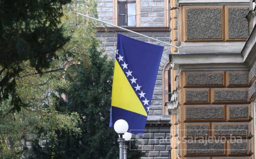 Kako ispravno postaviti zastavu Bosne i Hercegovine?