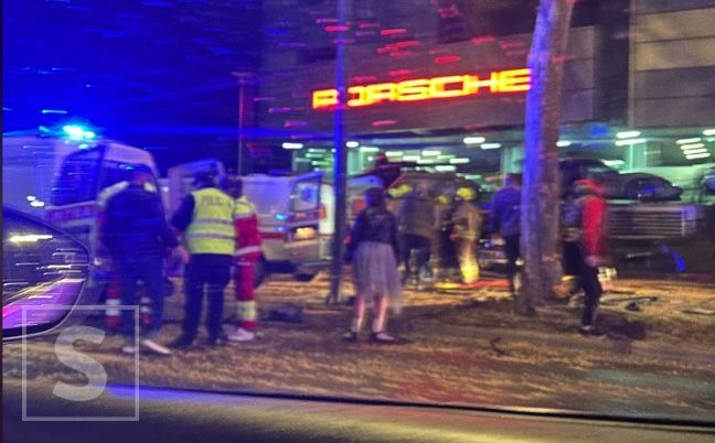 Stravična nesreća na Alipašinom Polju u Sarajevu: Vatrogasci morali rezati vozilo