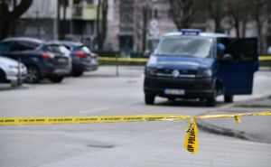 Potvrđeno: Predao se muškarac koji je automobilom udario sarajevske policajce