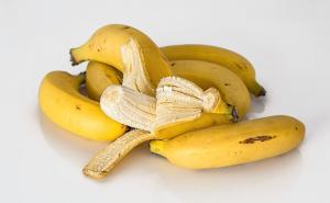 Ne bacajte kore od banane:  Evo kako ih možete iskoristiti u vrtu