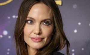 Angelina Jolie upozorila novu djevojku Brada Pitta da se drži dalje od njene djece