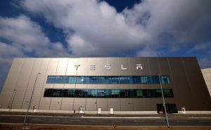 Napad na fabriku firme 'Tesla' u Njemačkoj šokirao javnost: 'Ozbiljan udar na našu industriju'