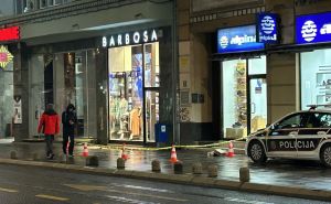 Teška saobraćajna nesreća u centru Sarajeva: Automobilom izletio sa ceste i udario ženu