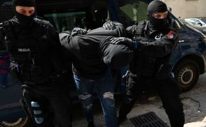 Policijska akcija u Sarajevu: Uhapšen muškarac, zaplijenjena droga