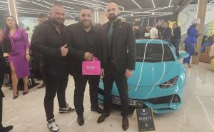 U Sarajevu otvoren berber od milion KM: U radnji Lamborghini, Tepiću prvi čestitali Isak i Brajlović