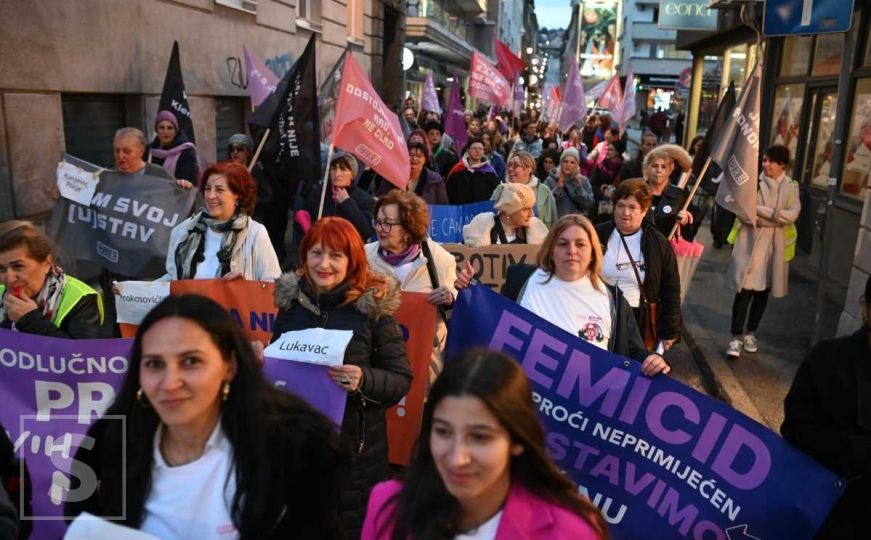 Osmomartovski marš u Sarajevu: "Protiv rata, patrijarhata i kapitala"