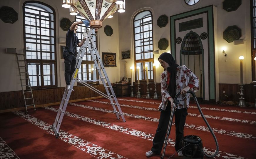 Sve je spremno za dolazak 'najdražeg gosta': Sarajevske džamije uređene uoči ramazana
