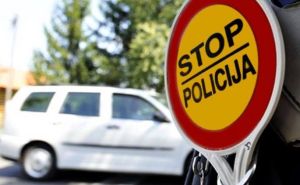 Vozač iz Bosne i Hercegovine prošao na crveno, pa ostao bez automobila