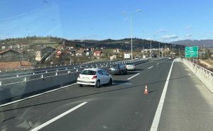 Lančani sudar kod Sarajeva: Na zaobilaznici se sudarila čak četiri vozila