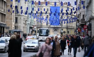 Pod zastavicama Europske unije: Stanovnici Sarajeva u šetnji gradom