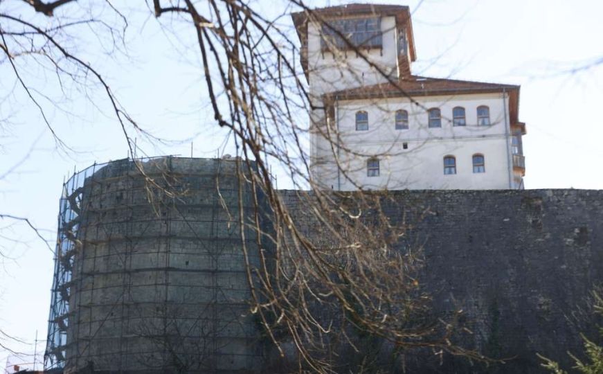 Nastavak obnove kule Zmaja od Bosne: Neočekivane situacije, ali se radovi nastavljaju prema planu