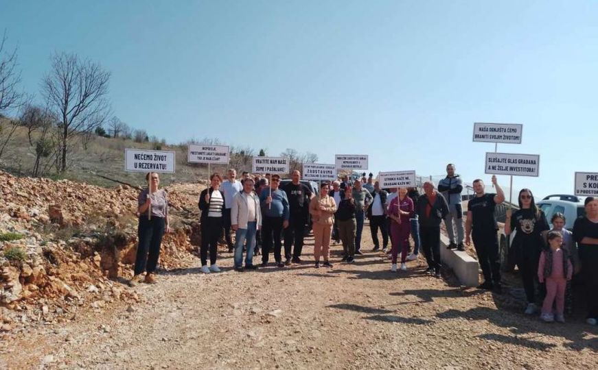 Protesti u Međinama kod Mostara: 'Ake se ovo nastavi, mi ćemo biti primorani seliti iz svojih kuća'