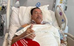 Schwarzenegger objavio fotografiju nakon ozbiljne operacije: 'Sad sam pravi Terminator'