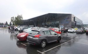 Poskupljuje parking ispred Međunarodnog aerodroma Sarajevo: Prvi sat - četiri KM