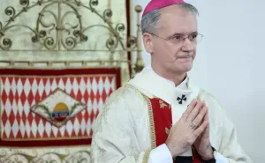 Zagrebački nadbiskup: 'Ljudi se ponašaju kao stroj zaražen virusom, žive kao da Boga nema'