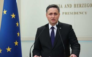 Bećirović: "Dodik bi trebao znati da teza o 'mirnom razlazu' predstavlja opasnu iluziju"