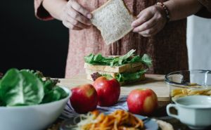 Savršen dodatak proljetnim salatama: Vaša nova omiljena superhrana za zdravlje jetre, srca i probave