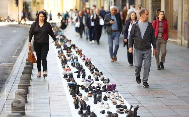 Live | Pratite uživo Stazu sjećanja - 11.541 par cipela za ubijene građane Sarajeva