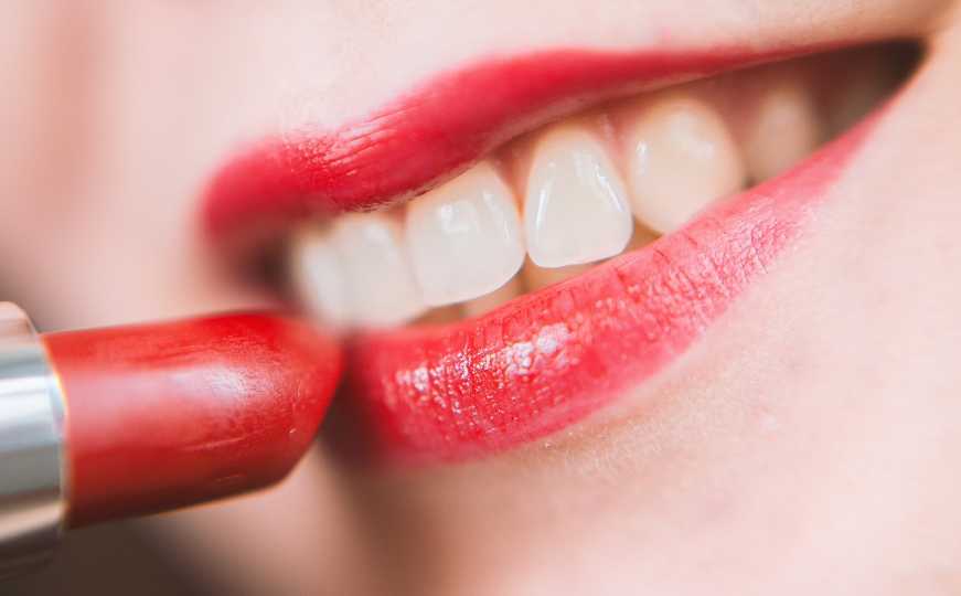 Make up savjeti: Kako da vam karmin ljepše izgleda na usnama?