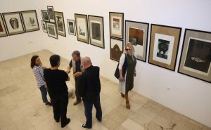 Sarajevo: Otvorena izložba radova prvih deset generacija studenata grafike na ALU