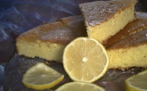 Sočna štruca od limuna i maka: Jednostavan kolač koji se topi u ustima