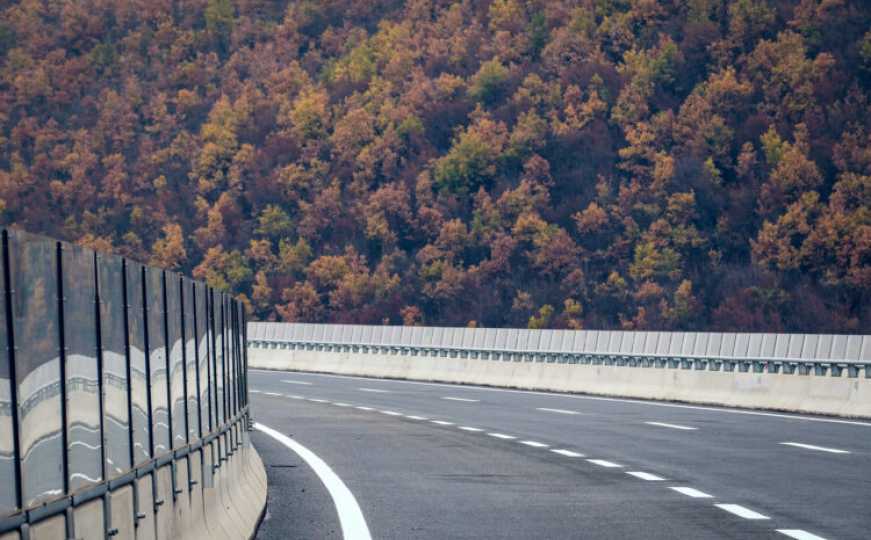 Drama na autoputu u BiH: Primjećen automobil koji vozi u suprotnom smjeru