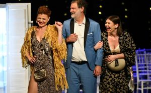 Sapunica i reality show na sceni NPS: Premijerno izvedena predstava 'Seljačka opera'