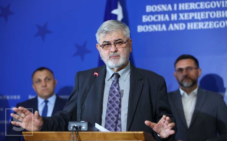 Mašović: Režim u Srbiji i vlast u Banjoj Luci treba brinuti o masovnim grobnicama na području RS