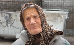Nana Hasema koja je godinama živjela na ulici, sada dobila kuću: Osmijeh ne skida sa lica