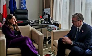 Ko je žena koja je lupila šakom o sto i 'ušutila' Vučića na sjednici Vijeća sigurnosti UN?