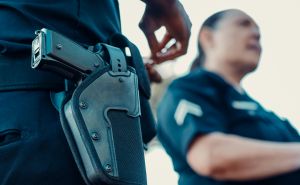 Jedna američka država usvojila zakon koji dopušta učiteljima oružje u školama