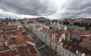Objavljena prognoza za dane vikenda: Najavljeni lokalni pljuskovi i grmljavina u dijelovima BiH